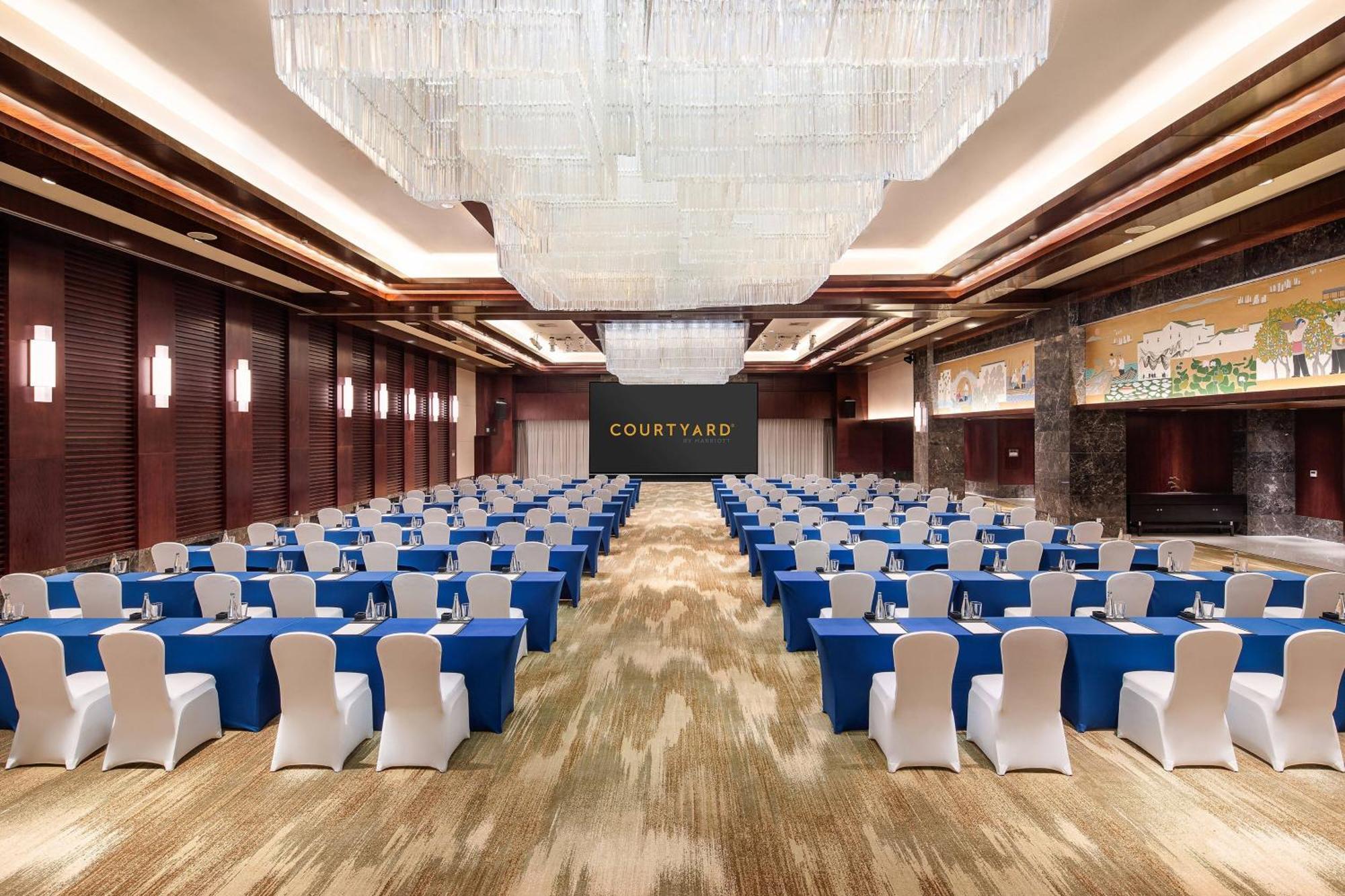 Courtyard By Marriott Wuxi Lihu Lake Bagian luar foto