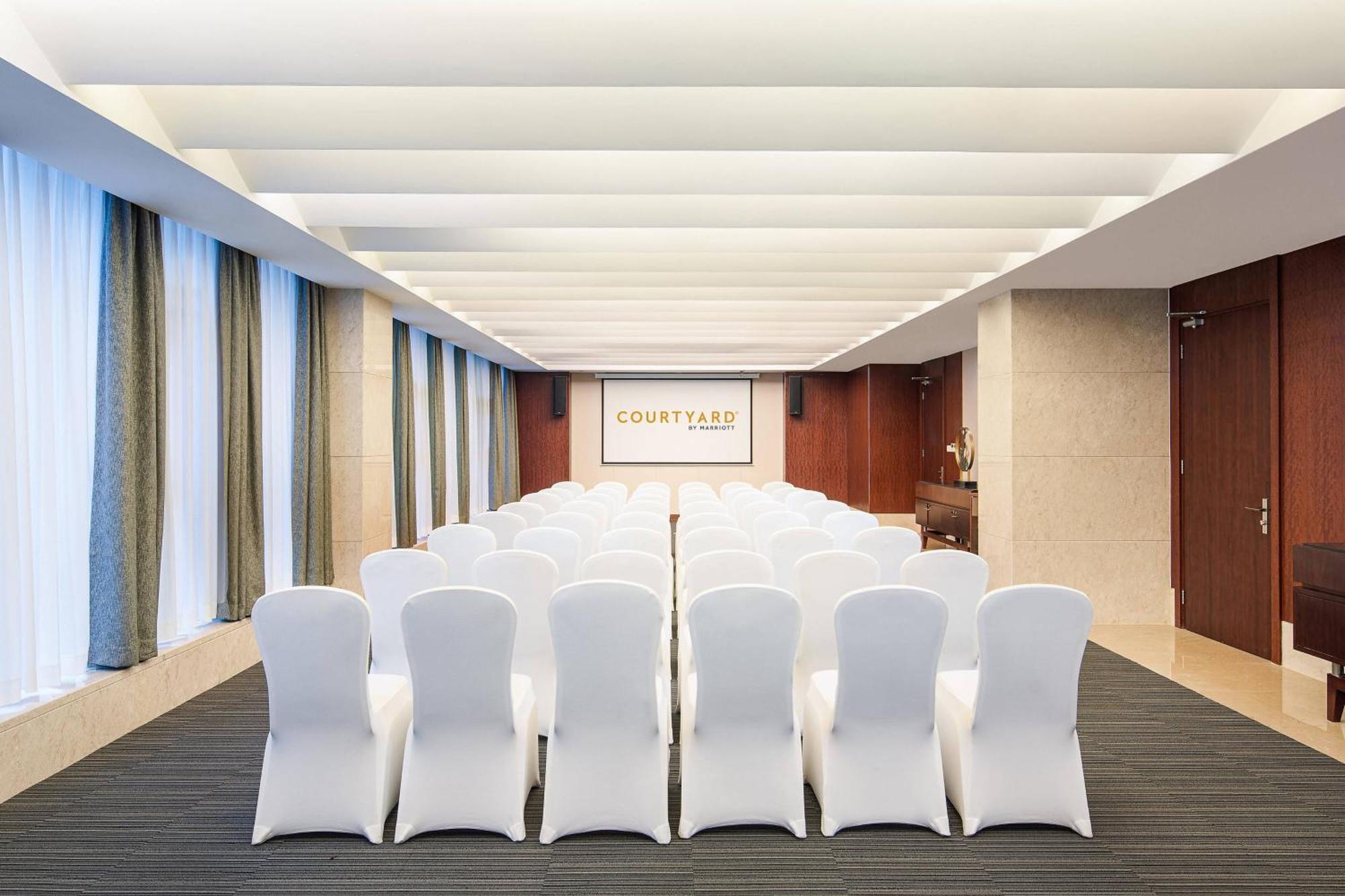 Courtyard By Marriott Wuxi Lihu Lake Bagian luar foto