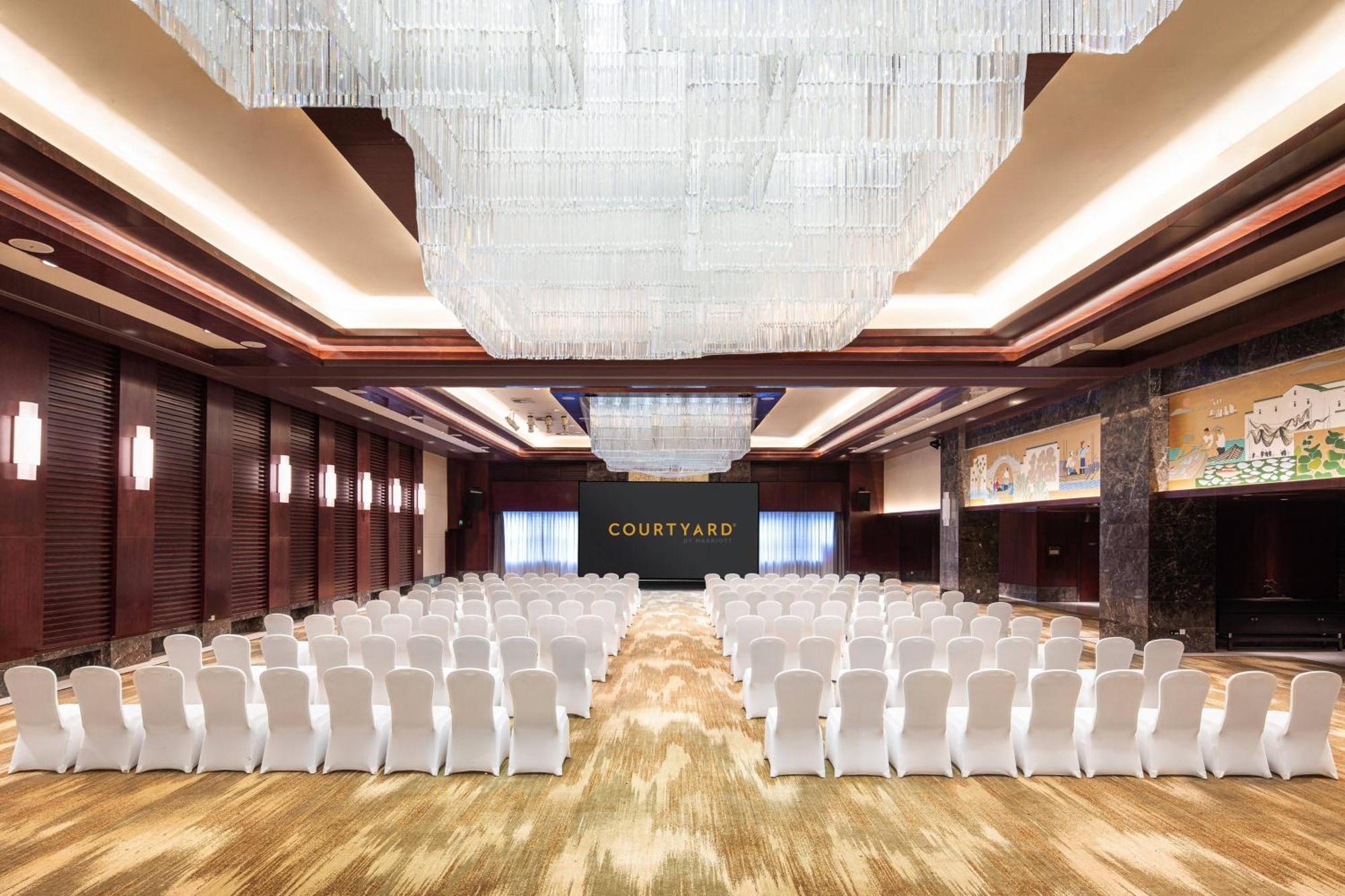 Courtyard By Marriott Wuxi Lihu Lake Bagian luar foto