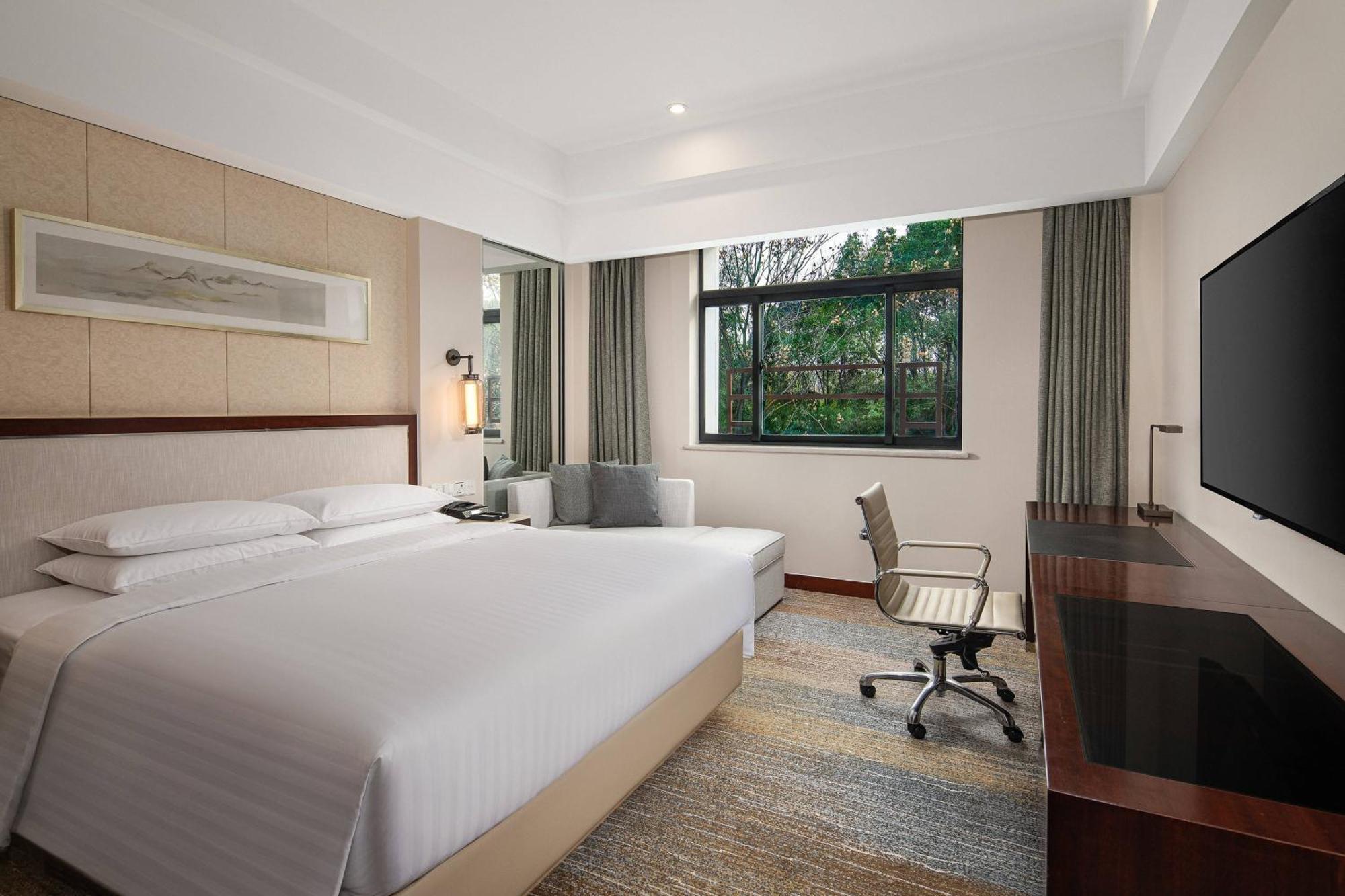 Courtyard By Marriott Wuxi Lihu Lake Bagian luar foto