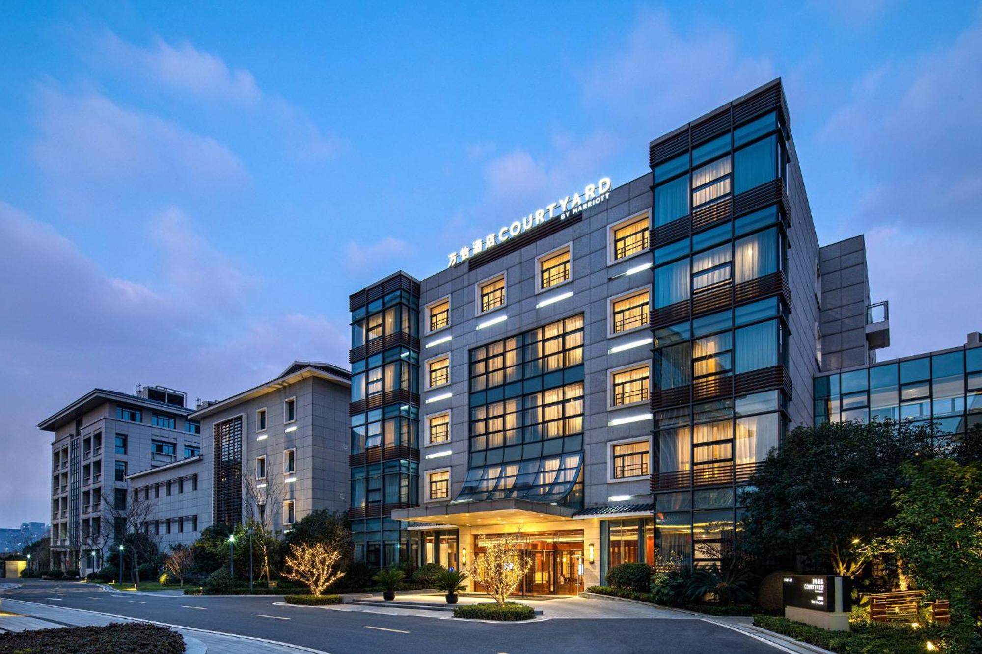 Courtyard By Marriott Wuxi Lihu Lake Bagian luar foto